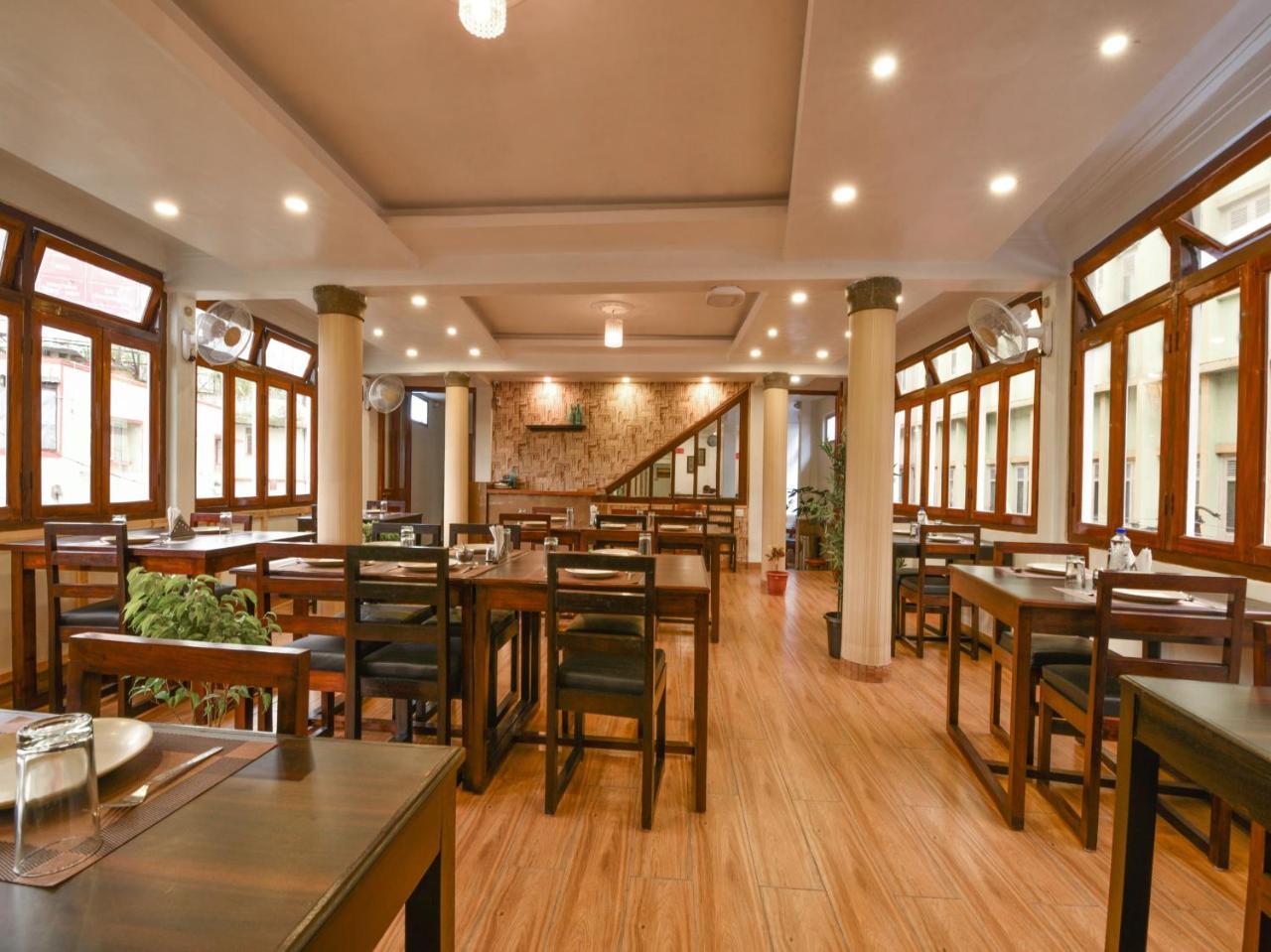 Hotel Indiana Shillong Eksteriør billede